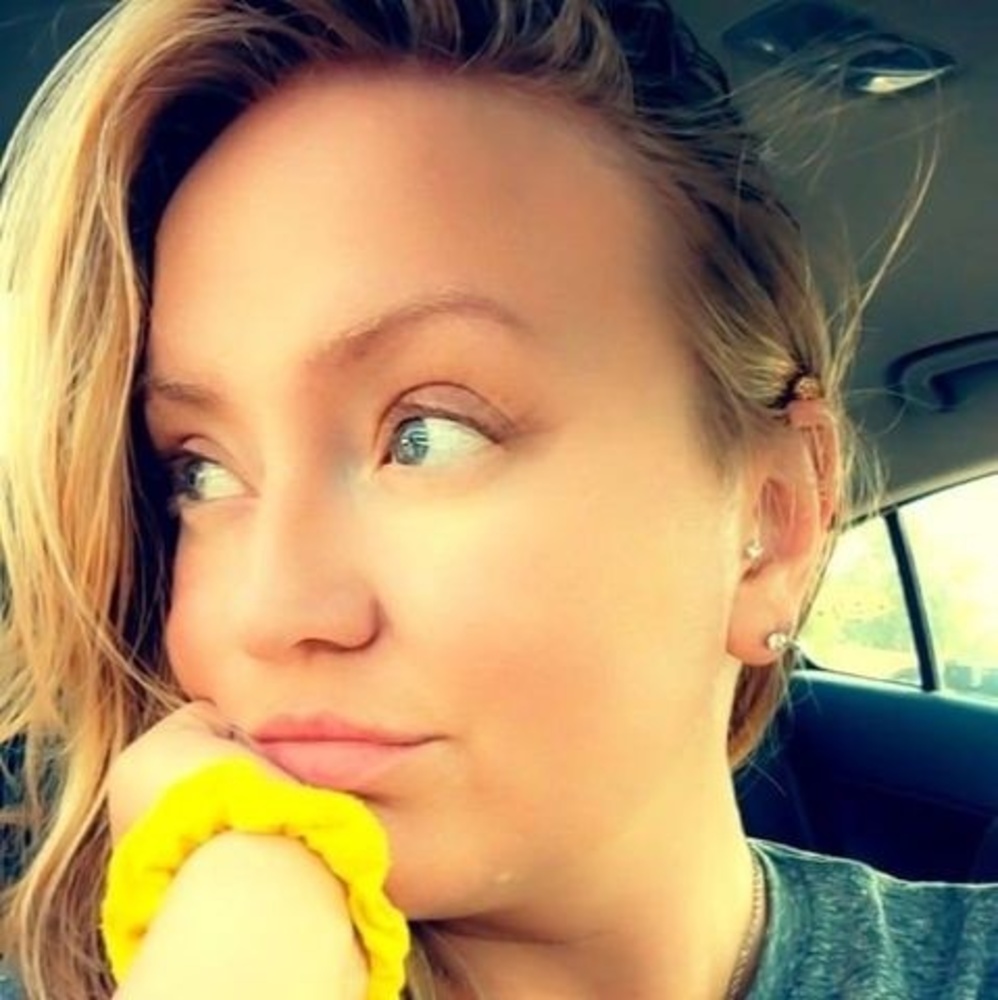 Selling Clothing, Purses, Accessories, Decor & Jewelry At Great Discounts